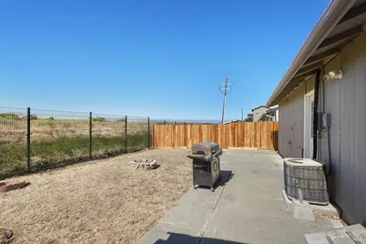 233 Maple Street, Suisun City, CA 94585 - Photo 27