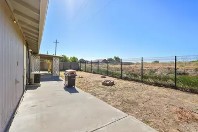 233 Maple Street, Suisun City, CA 94585 - Photo 25