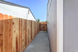 233 Maple St, Suisun City, CA 94585 - Photo 33