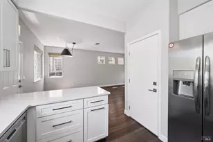 2032 Easton Dr, Petaluma, CA 94952 - Photo 11