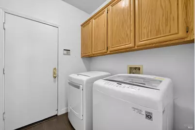 219 Berkshire Court, Vacaville, CA 95687 - Photo 49