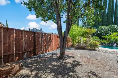 219 Berkshire Court, Vacaville, CA 95687 - Photo 91