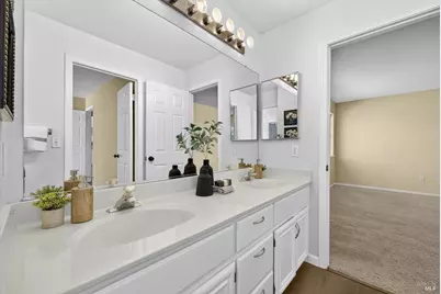 219 Berkshire Court, Vacaville, CA 95687 - Photo 65