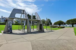 326 Commodore Dr, Richmond, CA 94804 - Photo 37