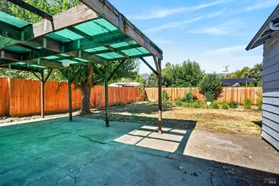 390 S Orchard Avenue, Ukiah, CA 95482 - Photo 17