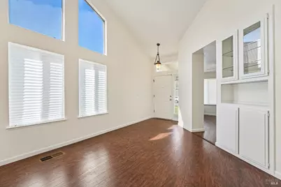 5059 Lakeview Circle, Fairfield, CA 94534 - Photo 9