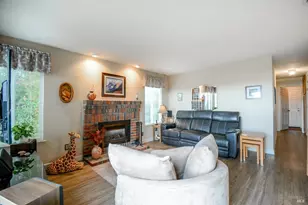 168 Breezewalk Dr, Vallejo, CA 94591 - Photo 15