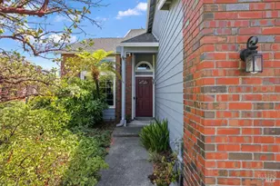 168 Breezewalk Dr, Vallejo, CA 94591 - Photo 5