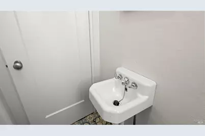 873 Blossom Way, Hayward, CA 94541 - Photo 15