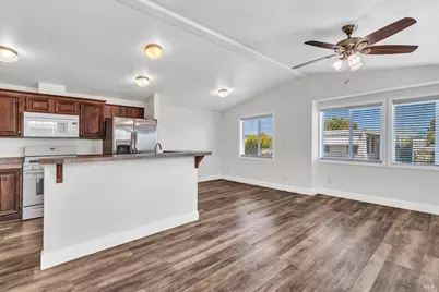 37 Catalpa Drive, Vallejo, CA 94589 - Photo 9