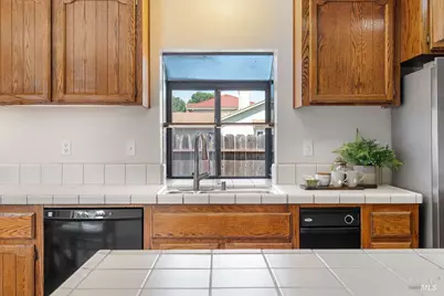 301 Darley Drive, Vallejo, CA 94591 - Photo 15