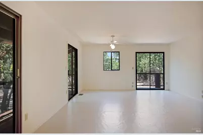 1050 Castle Road, Sonoma, CA 95476 - Photo 13