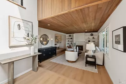 8 Del Oro Lagoon, Novato, CA 94949 - Photo 17