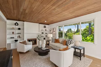8 Del Oro Lagoon, Novato, CA 94949 - Photo 3
