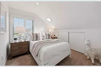 8 Del Oro Lagoon, Novato, CA 94949 - Photo 21