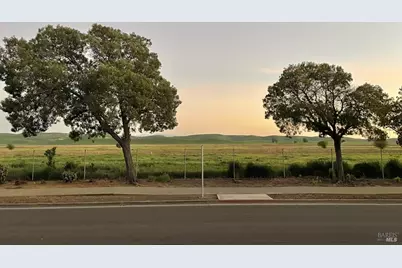 1360 Lawler Ranch Parkway, Suisun City, CA 94585 - Photo 29