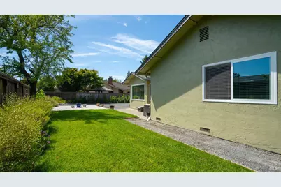 2236 Valdes Court, Santa Rosa, CA 95403 - Photo 23