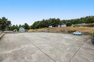 129 Lower Pacific Dr, Shelter Cove, CA 95589 - Photo 75