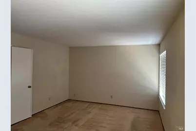 1520 Woodcreek Drive, Fairfield, CA 94534 - Photo 9