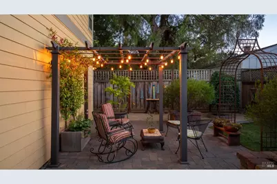 614 E Street, Petaluma, CA 94952 - Photo 33