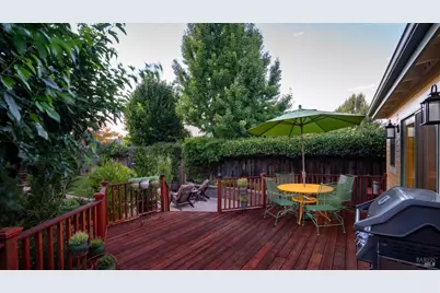 614 E Street, Petaluma, CA 94952 - Photo 27