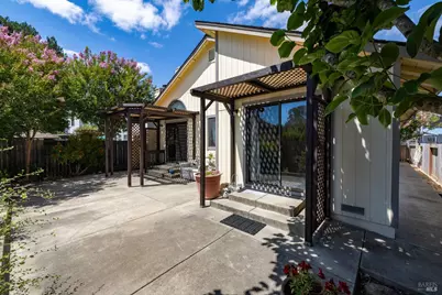 1409 Magnolia Avenue, Rohnert Park, CA 94928 - Photo 7