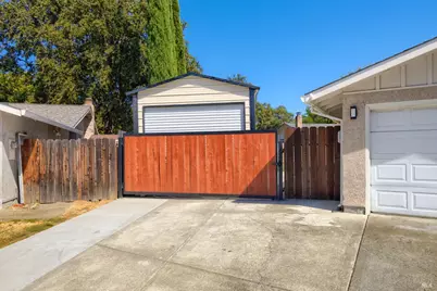 613 Isabella Court, Vacaville, CA 95687 - Photo 3