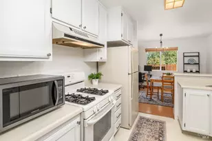 2 Pinewood Ln, Novato, CA 94947 - Photo 17