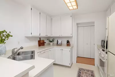 2 Pinewood Lane, Novato, CA 94947 - Photo 15