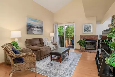 2 Pinewood Lane, Novato, CA 94947 - Photo 9