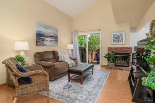 2 Pinewood Ln, Novato, CA 94947 - Photo 9