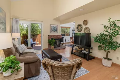 2 Pinewood Lane, Novato, CA 94947 - Photo 5