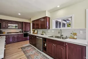 258 San Carlos Way, Novato, CA 94945 - Photo 11