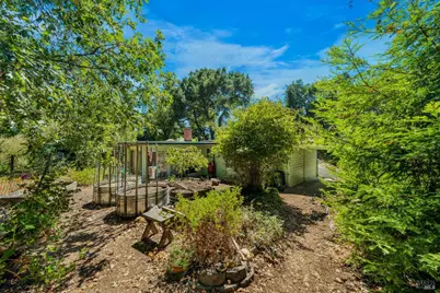 17050 Park Avenue, Sonoma, CA 95476 - Photo 13