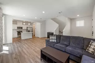 128 Clownfish St, Suisun City, CA 94585 - Photo 9