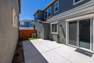 128 Clownfish Street, Suisun City, CA 94585 - Photo 25