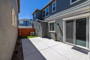 128 Clownfish St, Suisun City, CA 94585 - Photo 25