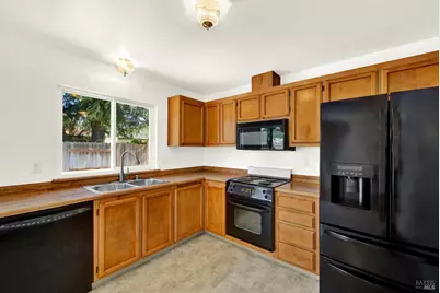 519 Crested Drive, Suisun City, CA 94585 - Photo 41