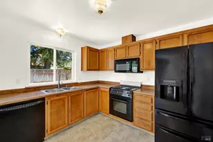 519 Crested Dr, Suisun City, CA 94585 - Photo 41