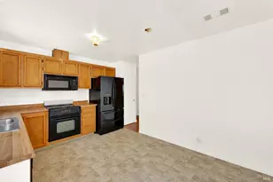 519 Crested Dr, Suisun City, CA 94585 - Photo 39