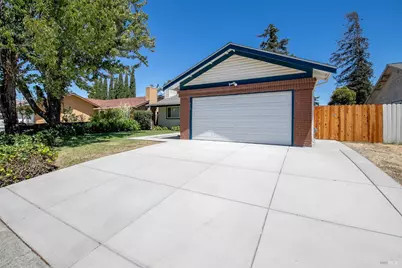 519 Crested Drive, Suisun City, CA 94585 - Photo 3