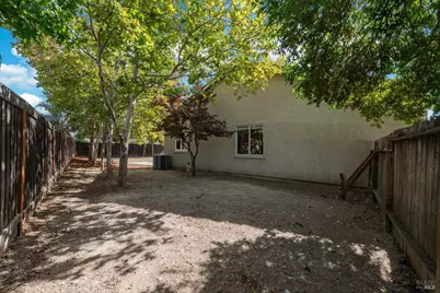 625 Blossom Oak Court, Vacaville, CA 95688 - Photo 37