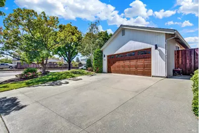 2138 Devonshire Drive, Napa, CA 94559 - Photo 7