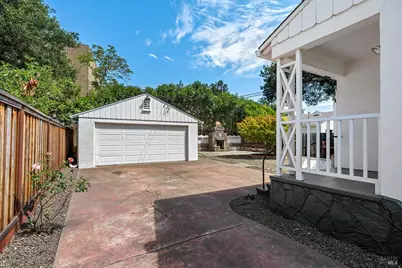 333 Lincoln Street, Santa Rosa, CA 95401 - Photo 13