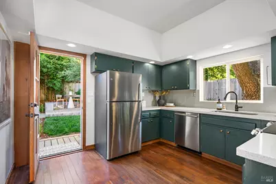 306 Pitt Avenue, Sebastopol, CA 95472 - Photo 9