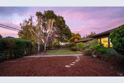 614 Deer Valley Court, Petaluma, CA 94952 - Photo 3