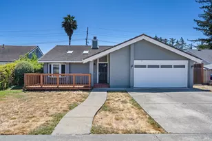 152 Rancho Bonito Cir, Petaluma, CA 94954 - Photo 1