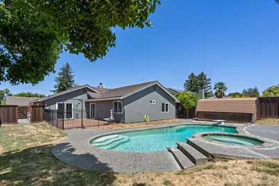 152 Rancho Bonito Circle, Petaluma, CA 94954 - Photo 3