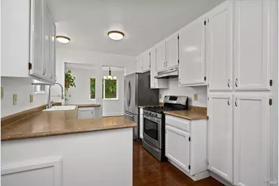 2266 Coventry Court, Santa Rosa, CA 95401 - Photo 11