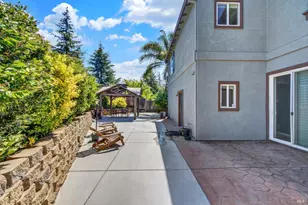 1894 Hummingbird Dr, Fairfield, CA 94534 - Photo 51